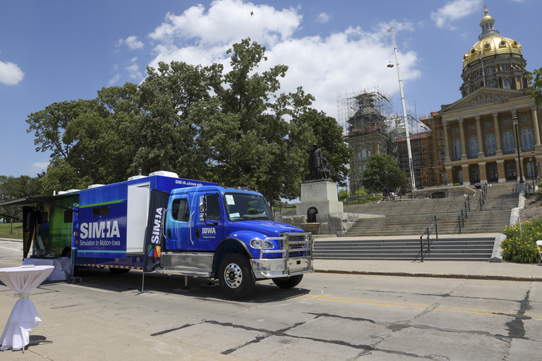 SIM IA truck in Des Moines